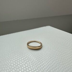 Slim signet ring
